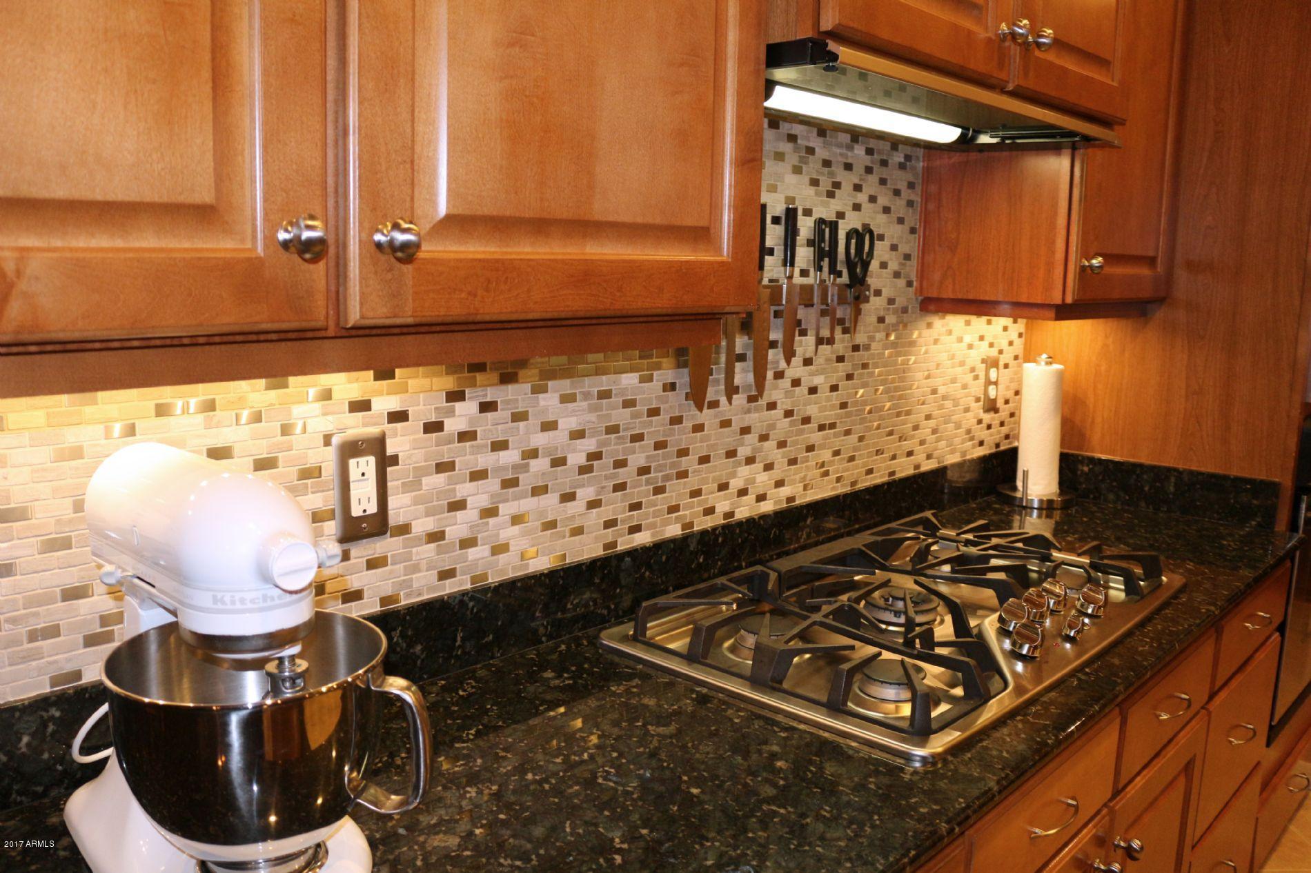 2626 West Florimond Road Phoenix, AZ 85086 - Photo 5 of 33 kitchen