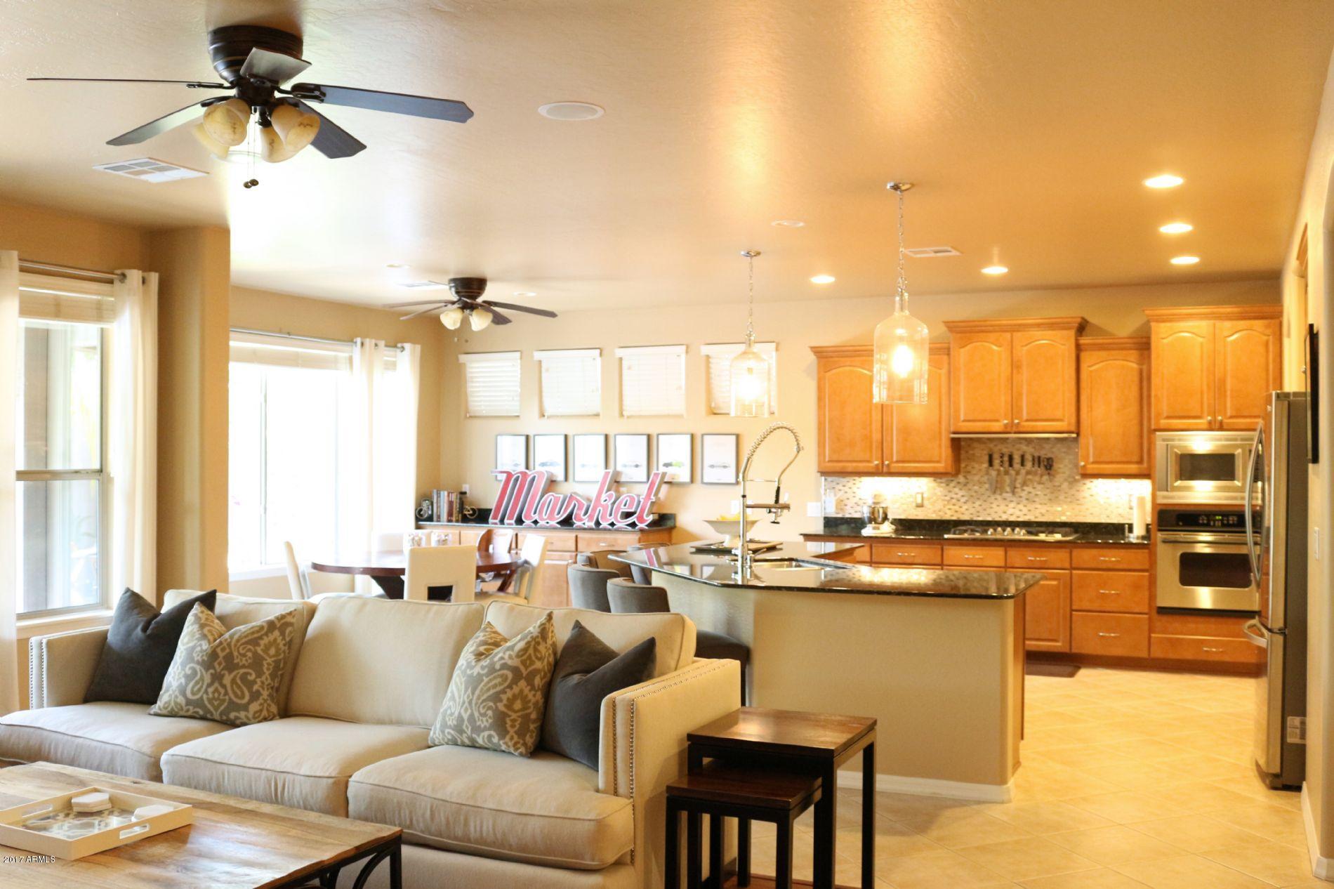 2626 West Florimond Road Phoenix, AZ 85086 - Photo 6 of 33 Great Room