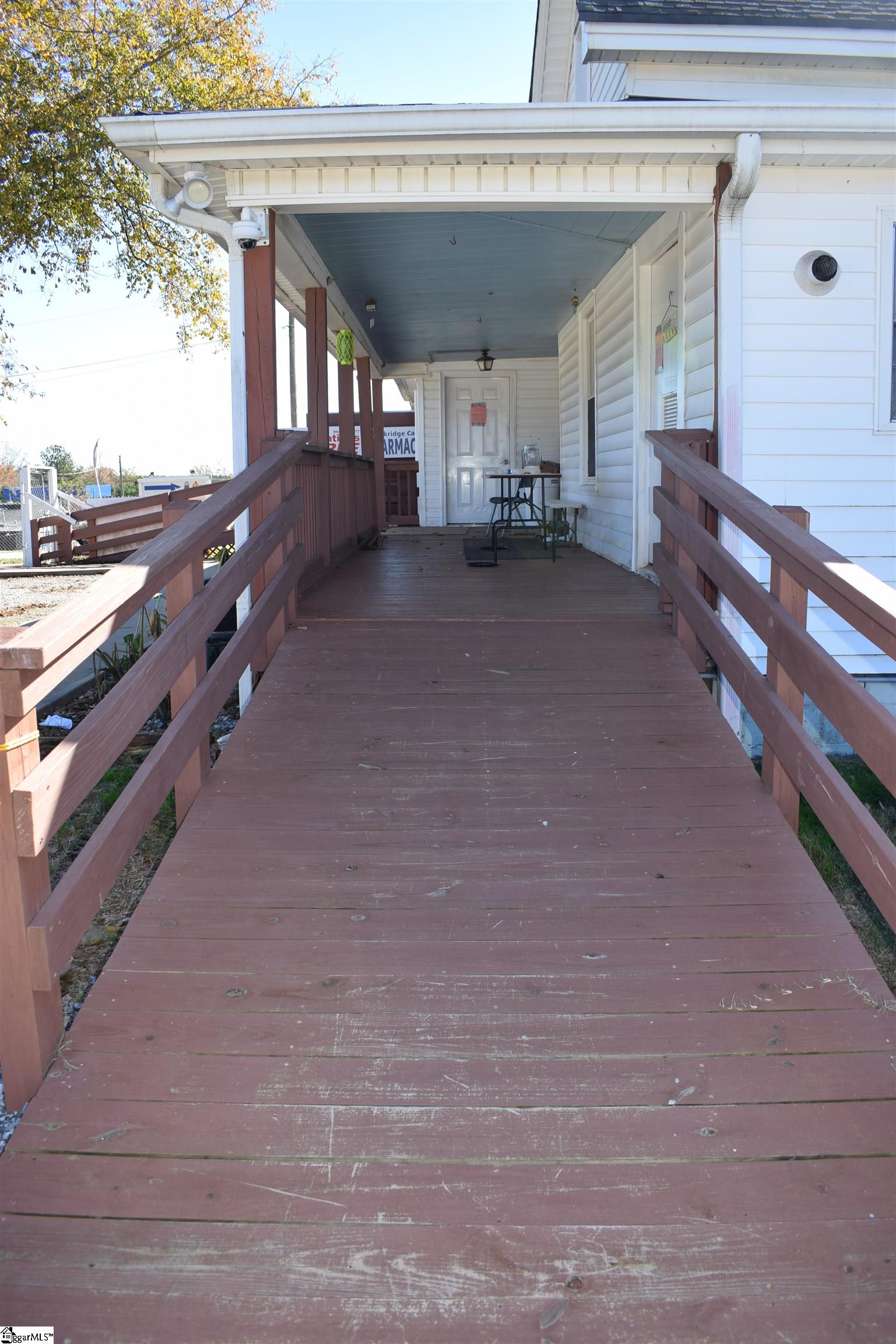 2470 Old Mill Road Inman, SC 29349 - Photo 3 of 36