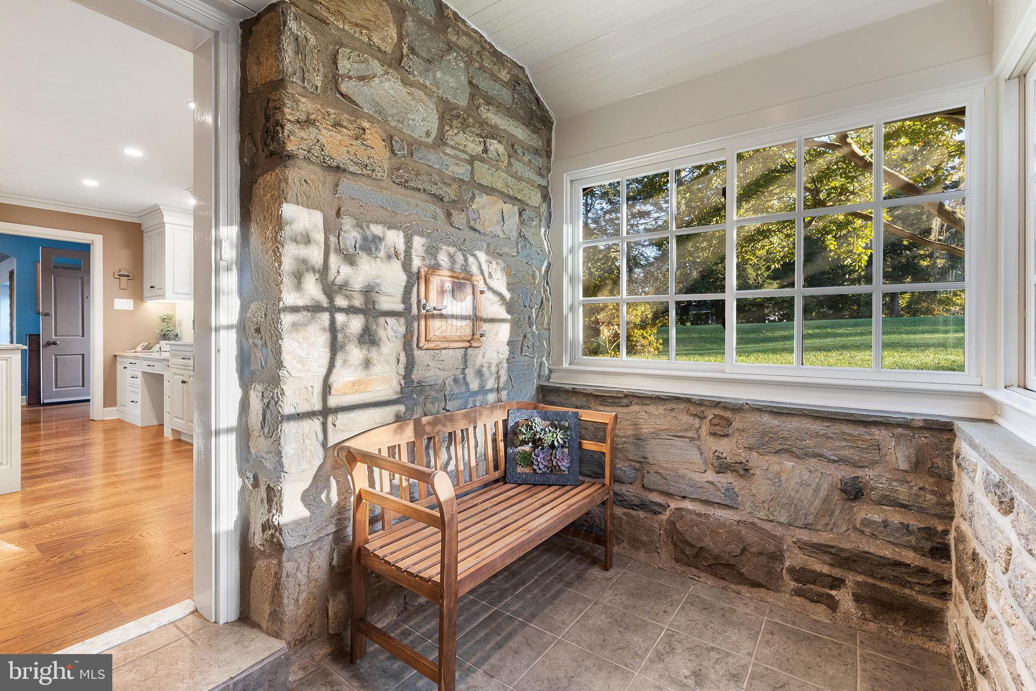 653-655 Andover Road Newtown Square, PA 19073 - Photo 8 of 45 Convenient side entry - take off those muddy shoes