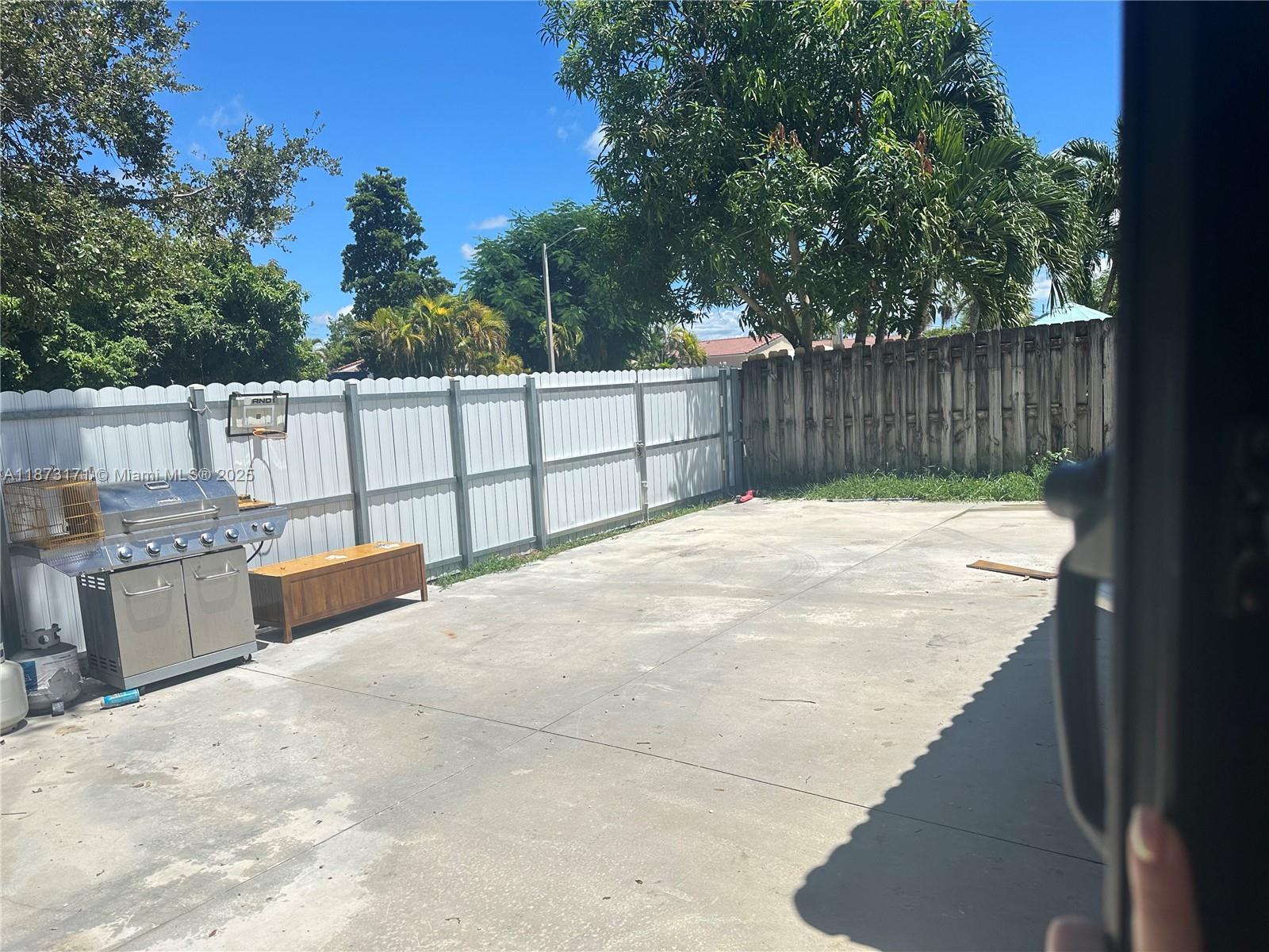 14353 Southwest 176th Terrace Miami, FL 33177 - Photo 6 of 6