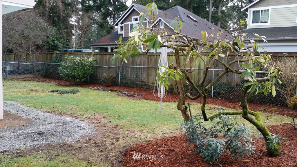 3323 Northeast 8th Street Renton, WA 98056 - Photo 11 of 11