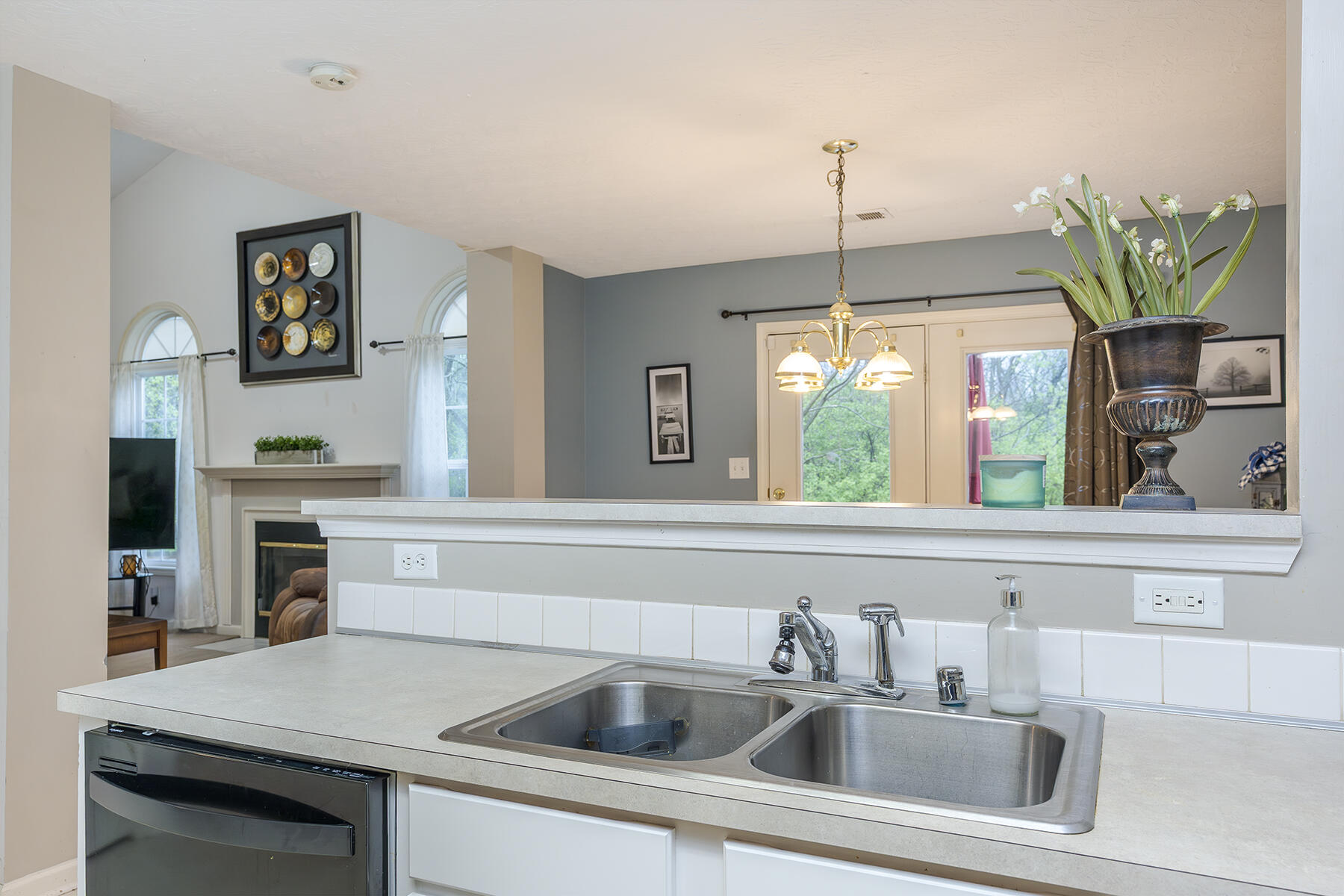 220 Strawberry Fields Road Lexington, KY 40516 - Photo 14 of 32 220strawberry11