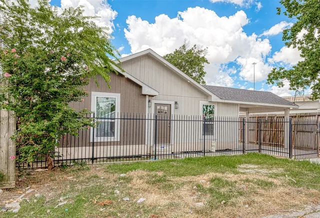 $319,900 | 3014 Delia Street, Houston, TX 77026
