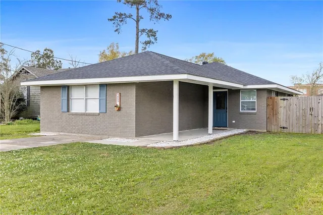 $245,000 | 205 South 2nd Street, Ponchatoula, LA 70454