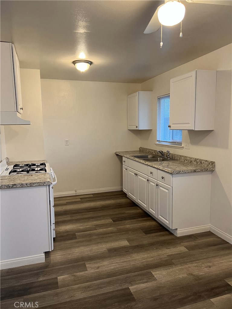 1781 West Ball Road Anaheim, CA 92804 - Photo 17 of 33 Unit #2 Kitchen