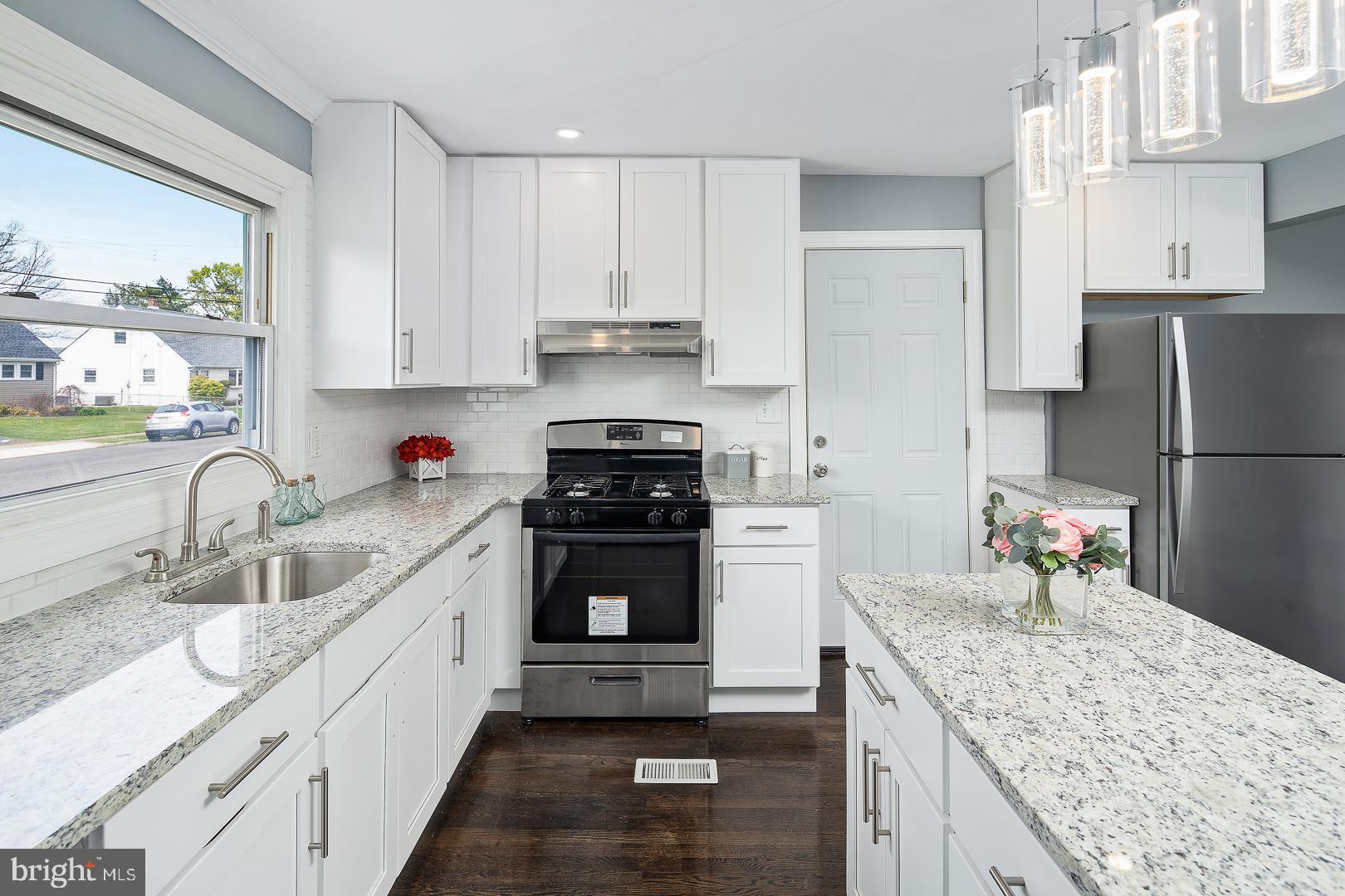 11 Cumberland Road Hamilton, NJ 08690 - Photo 4 of 27 Designer Kitchen