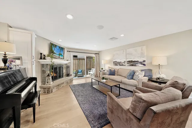 $19,500 | 314 West Avenida Valencia, San Clemente, CA 92672