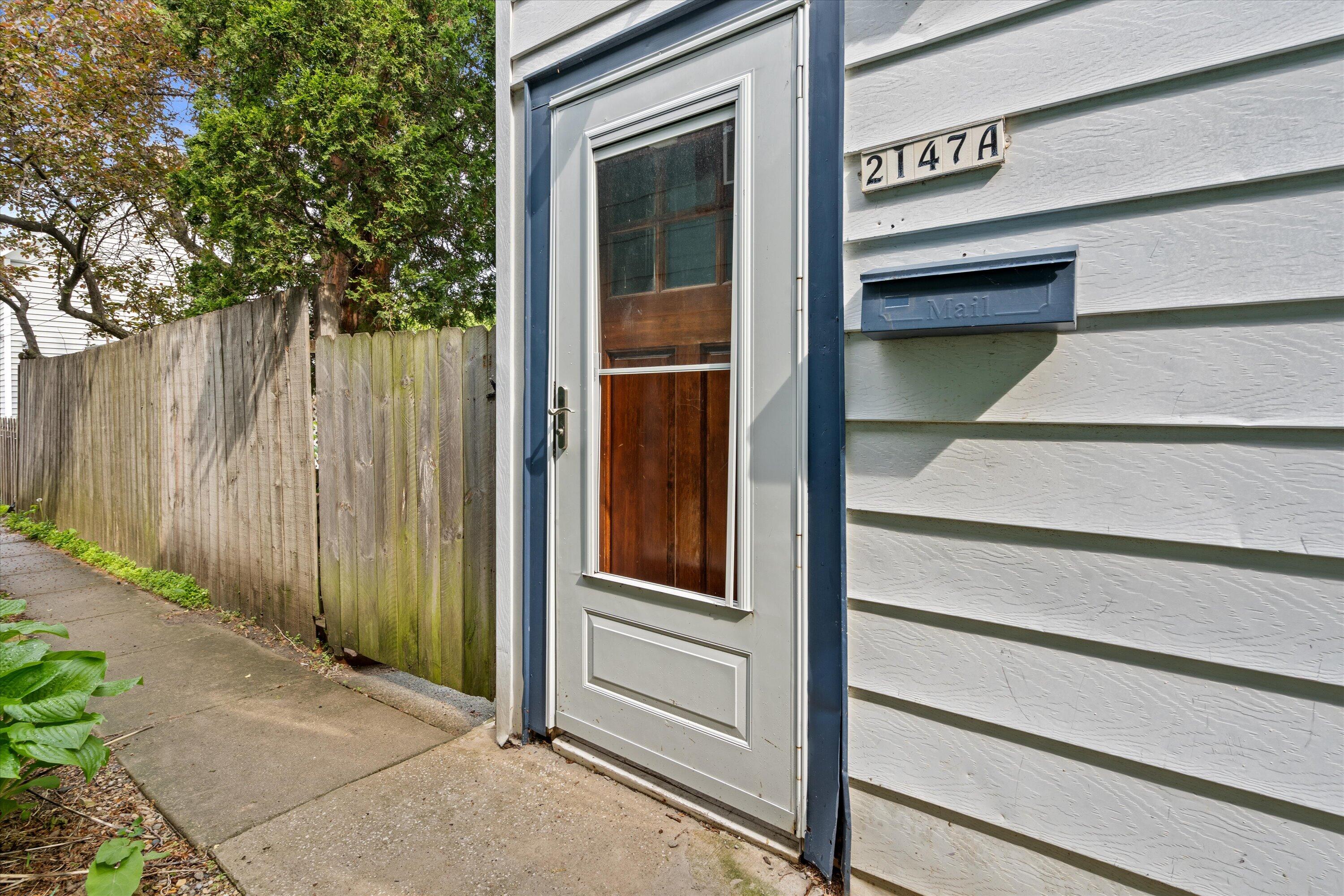 2147 South Mound Street, Unit 2147A Milwaukee, WI 53207 - Photo 15 of 26 33-DSC06021
