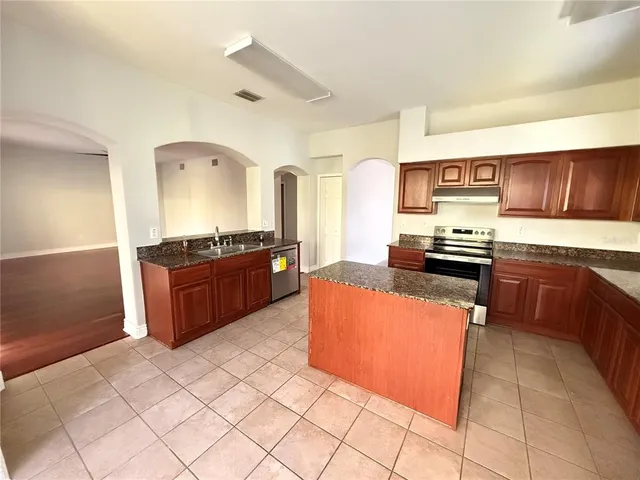 $3,800 | 19123 Cypress Green Drive, Lutz, FL 33558