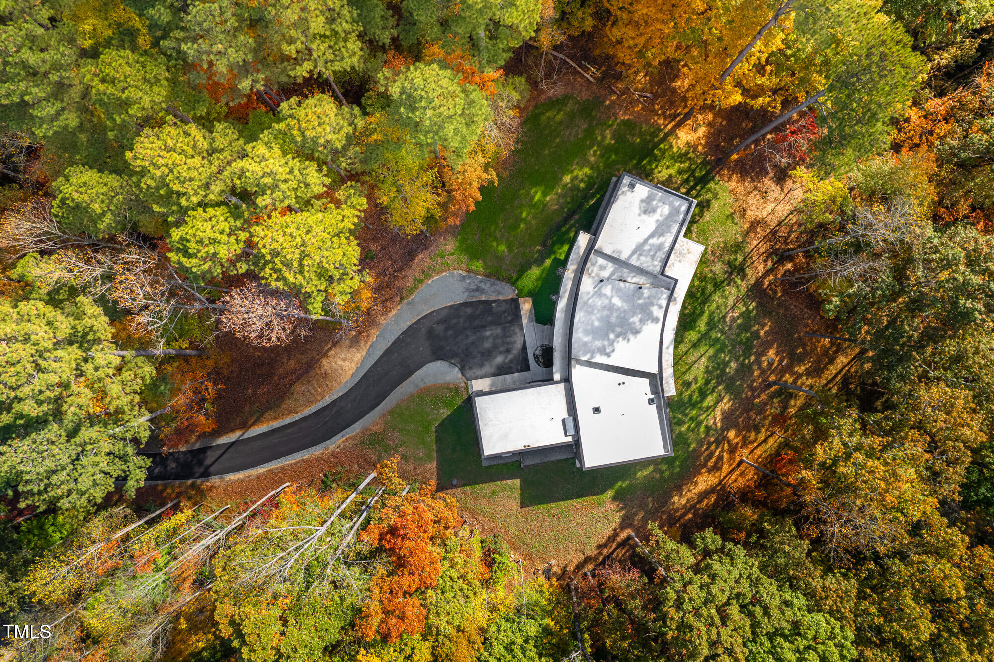 721 Jones Ferry Road Chapel Hill, NC 27516 - Photo 42 of 43 a picture of a yard