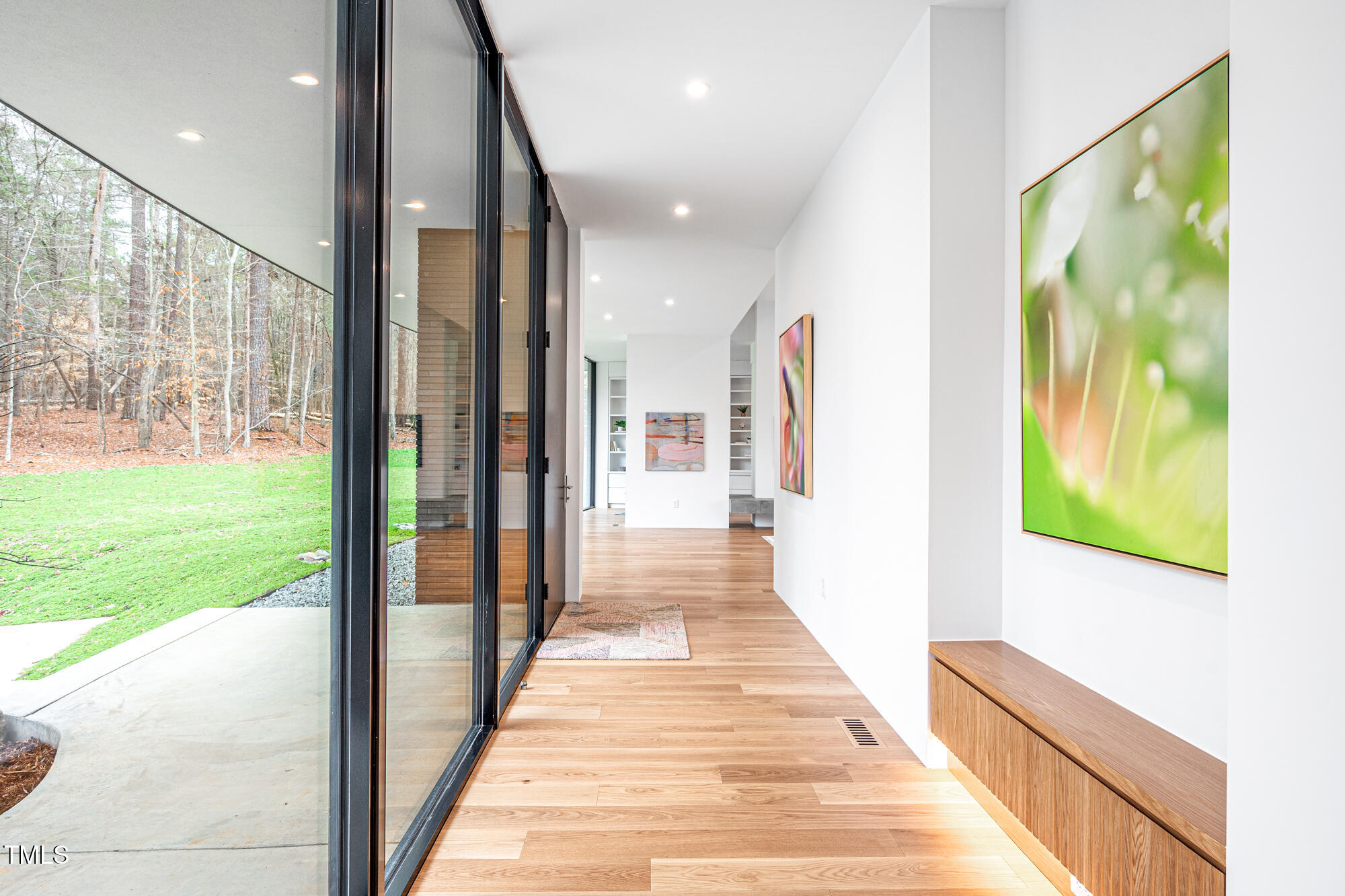 721 Jones Ferry Road Chapel Hill, NC 27516 - Photo 5 of 43 a view of a narrow alley