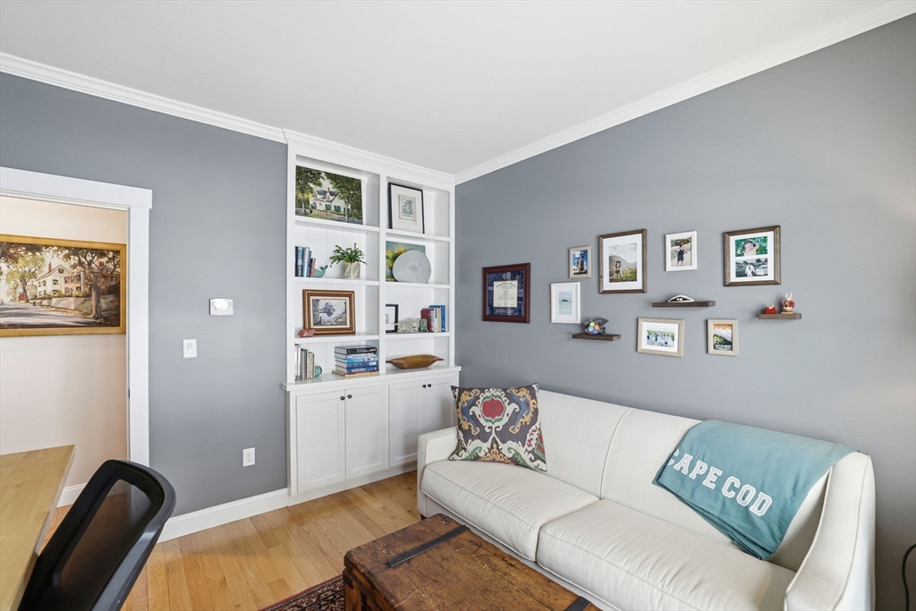 17 Inkberry Lane Plymouth, MA 02360 - Photo 16 of 30 a living room with furniture