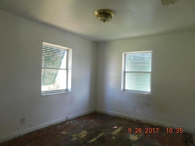 400 West 27th Street Riviera Beach, FL 33404 - Photo 7 of 9 DSCN0194