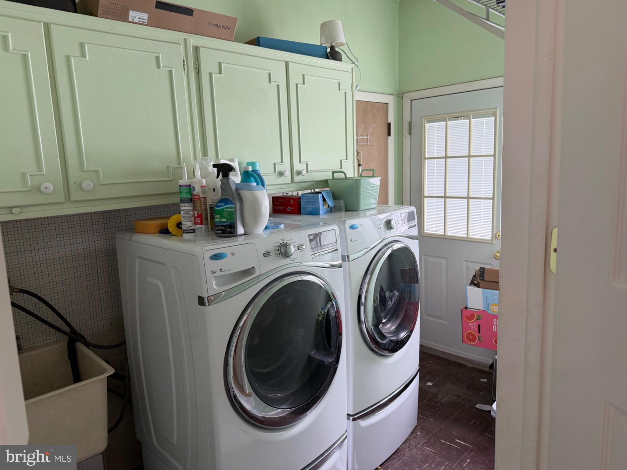 321 Surrey Road Cherry Hill, NJ 08002 - Photo 6 of 24 a utility room with dryer and washer