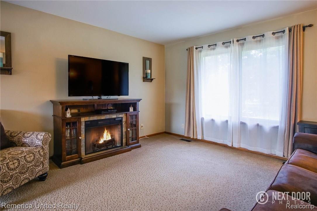 8890 Dwyer Road Howell, MI 48855 - Photo 17 of 32 DSC06320.jpg