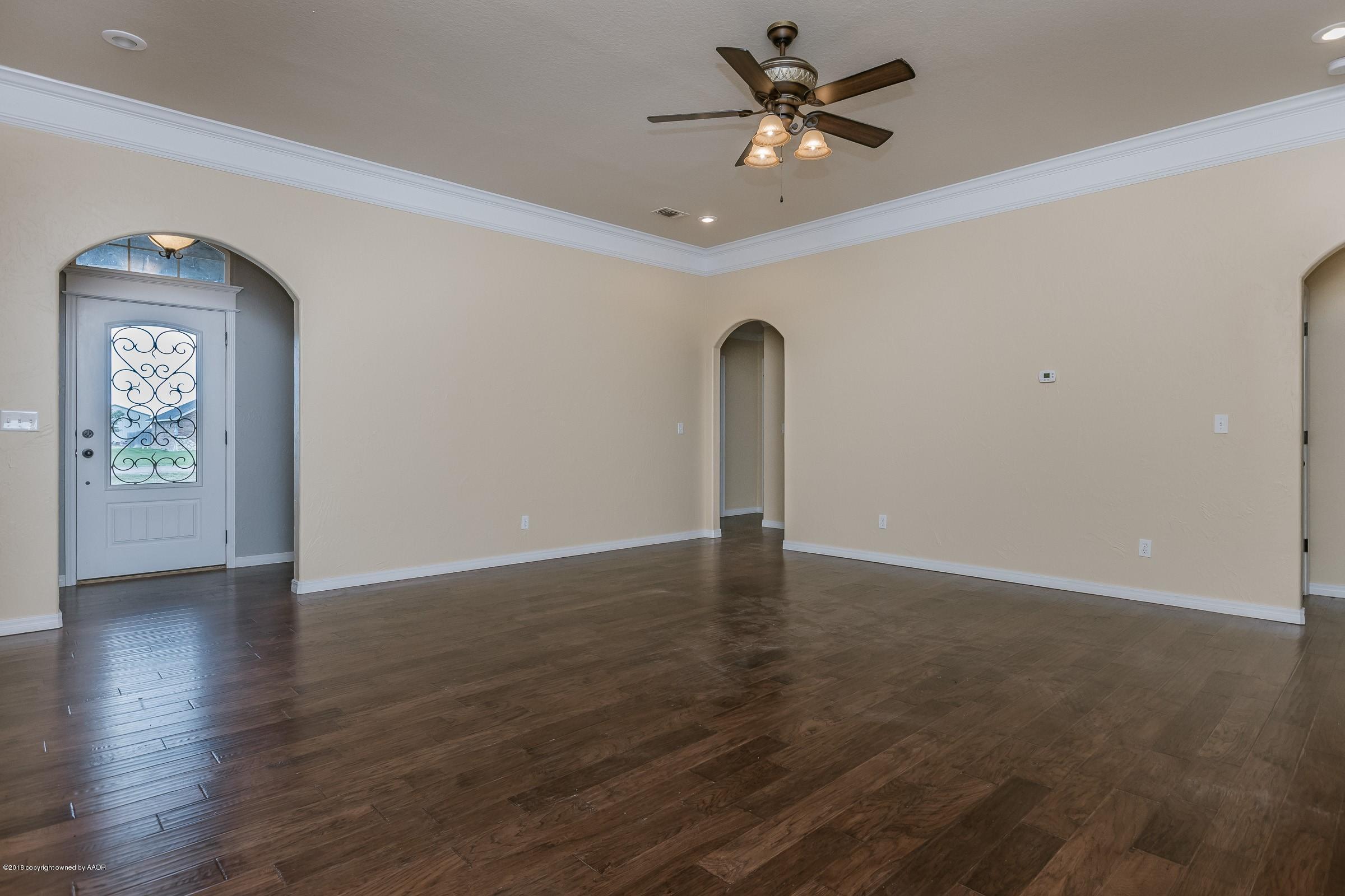 18301 Grasslands Road Amarillo, TX 79124 - Photo 4 of 29 004_Living Room-2