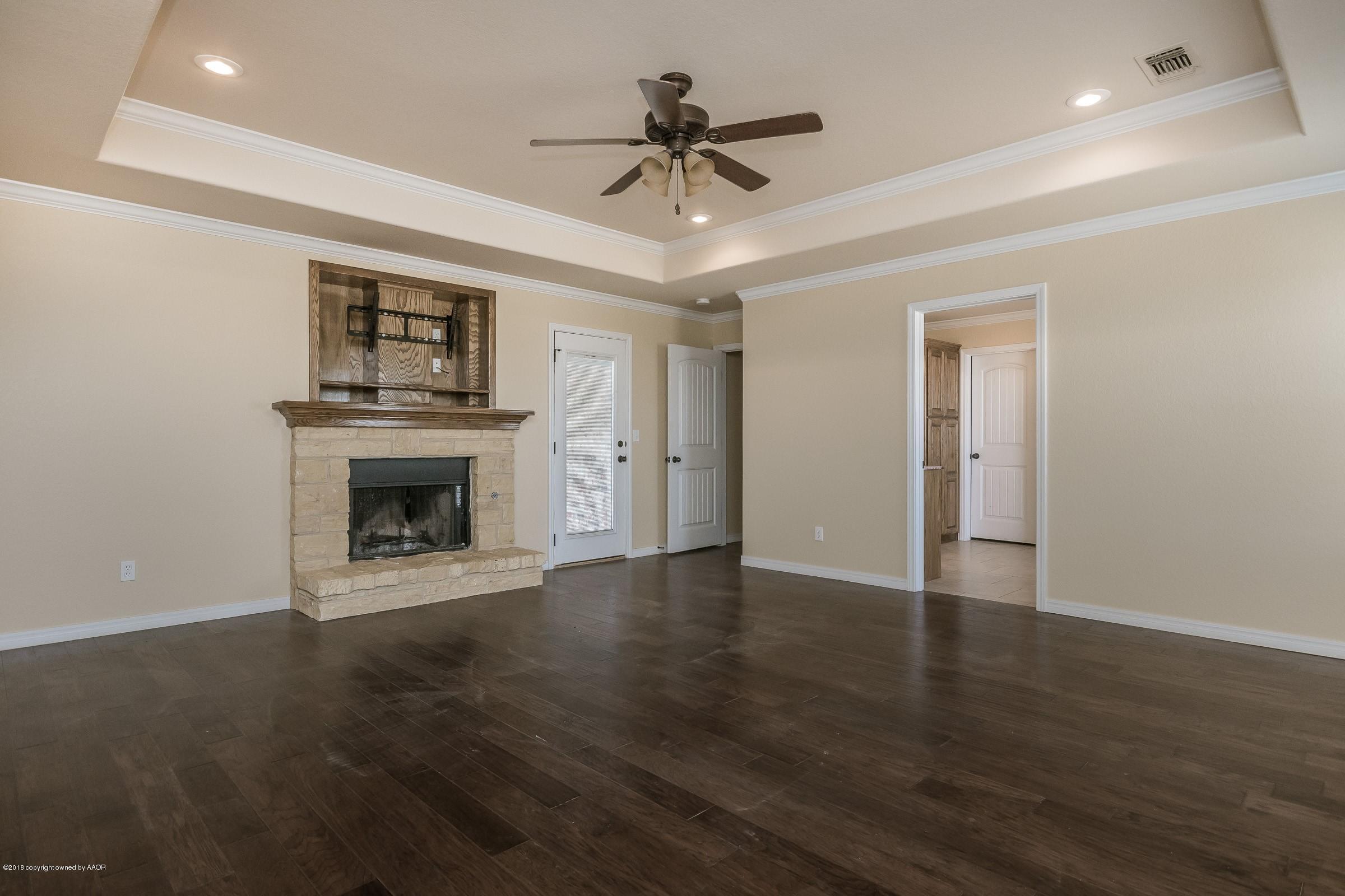18301 Grasslands Road Amarillo, TX 79124 - Photo 9 of 29 009_Master Bedroom