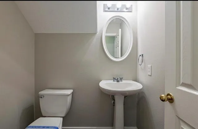 $2,500 | 18102 Spring Run Lane, Richmond, TX 77407