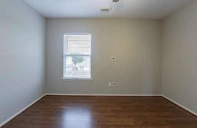 $2,500 | 18102 Spring Run Lane, Richmond, TX 77407