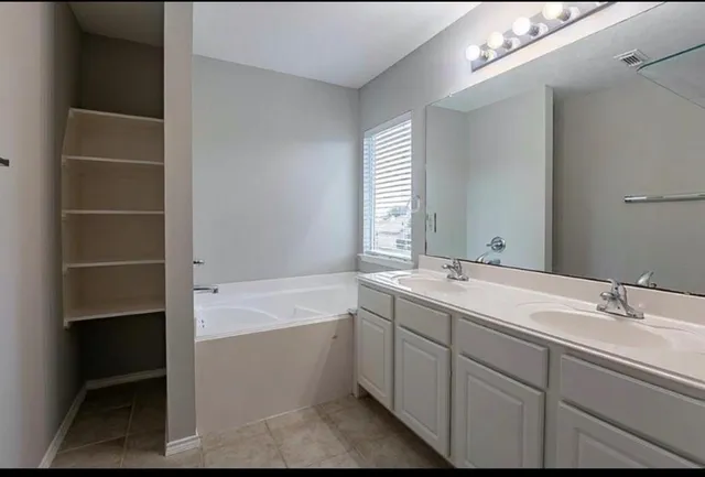 $2,500 | 18102 Spring Run Lane, Richmond, TX 77407