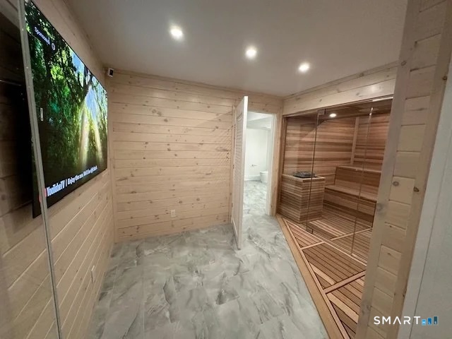 460 Middlesex Road Darien, CT 06820 - Photo 26 of 30 Gallery Image 26