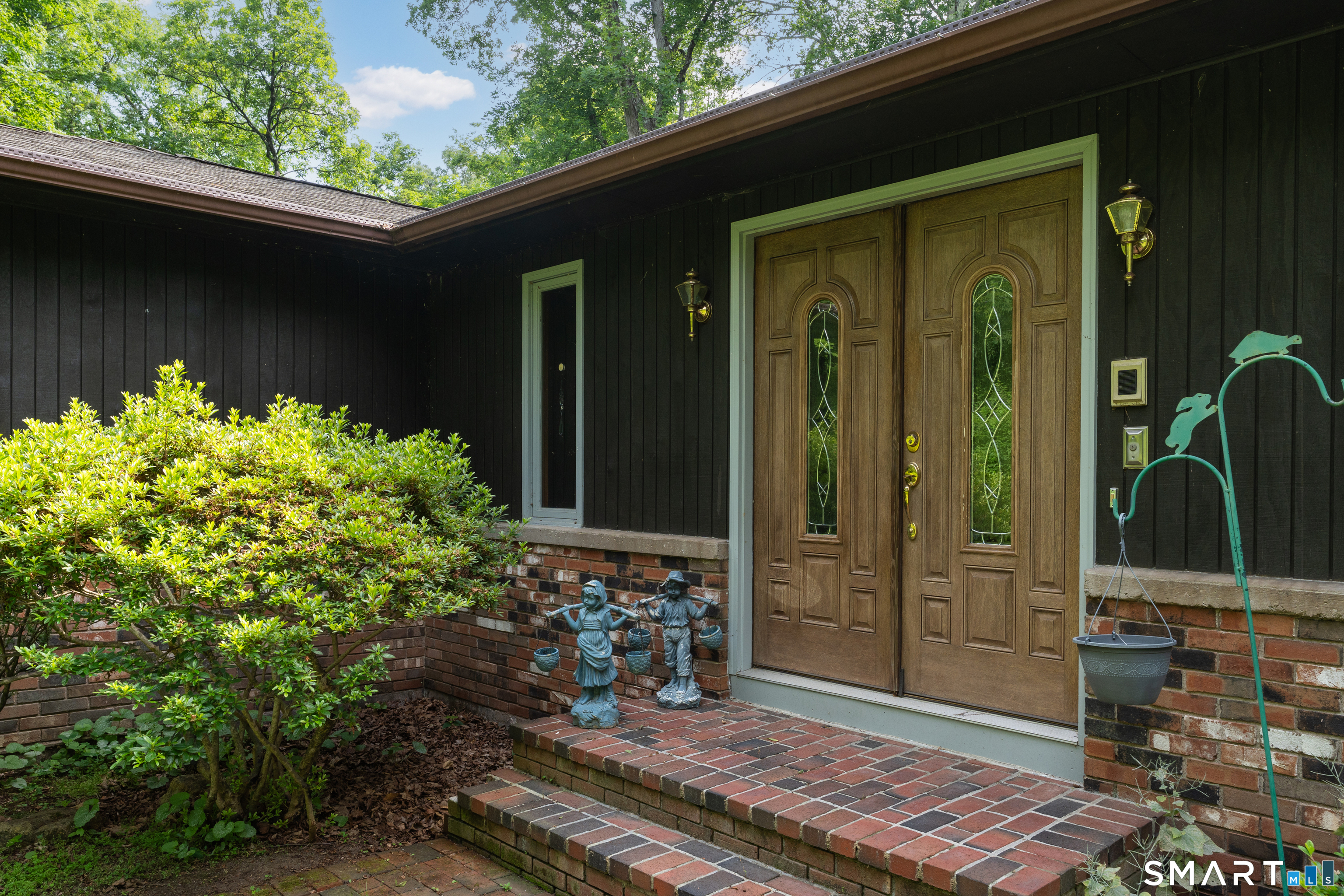 704 Towner Swamp Road Guilford, CT 06437 - Photo 3 of 39