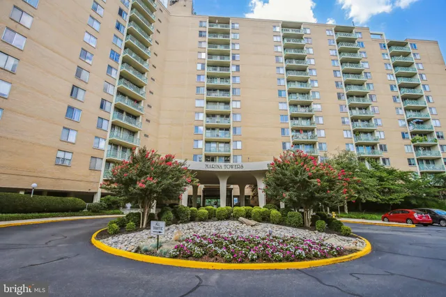 $2,000 | 501 Slaters Lane, Unit 413, Alexandria, VA 22314