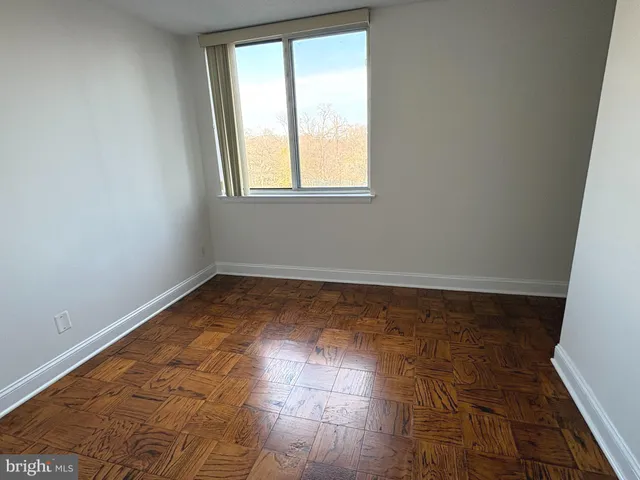 $2,000 | 501 Slaters Lane, Unit 413, Alexandria, VA 22314