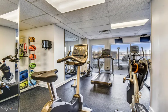 $2,000 | 501 Slaters Lane, Unit 413, Alexandria, VA 22314