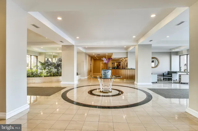 $2,000 | 501 Slaters Lane, Unit 413, Alexandria, VA 22314