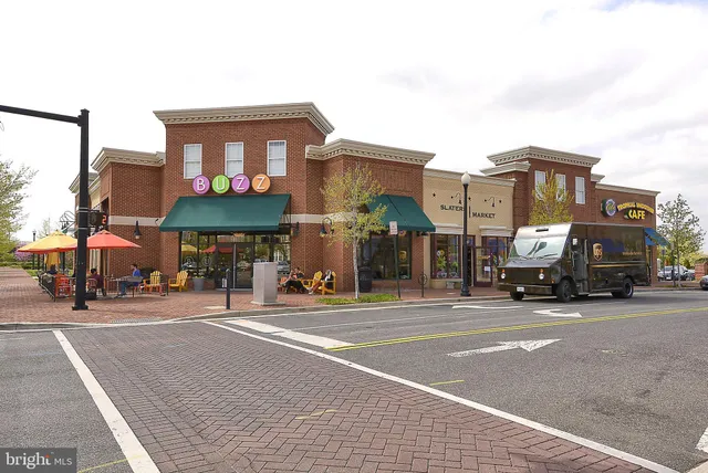 $2,000 | 501 Slaters Lane, Unit 413, Alexandria, VA 22314