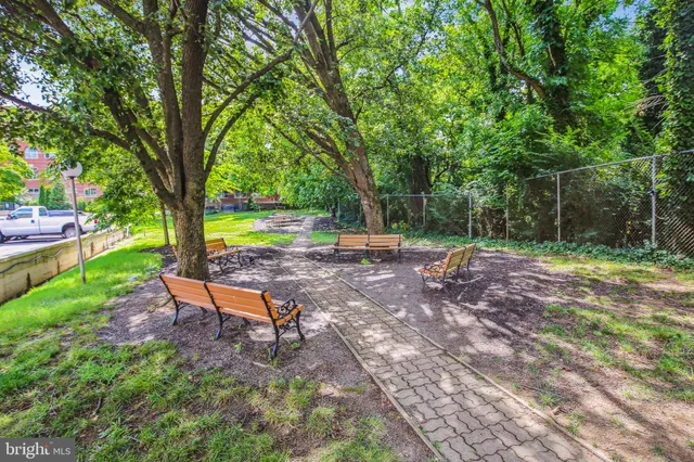 $2,000 | 501 Slaters Lane, Unit 413, Alexandria, VA 22314