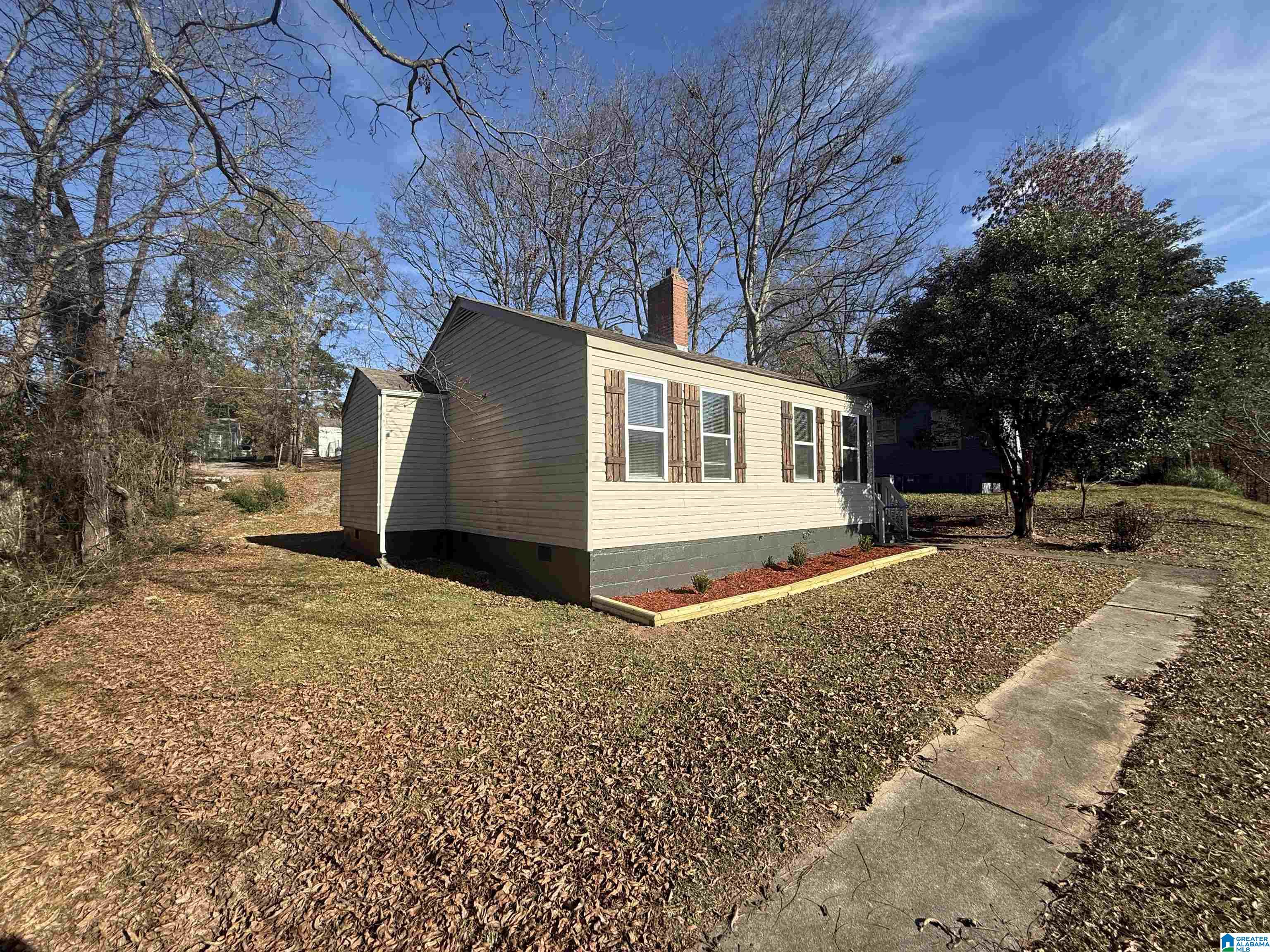 6633 Millard Fuller Road Fairfield, AL 35064 - Photo 4 of 27