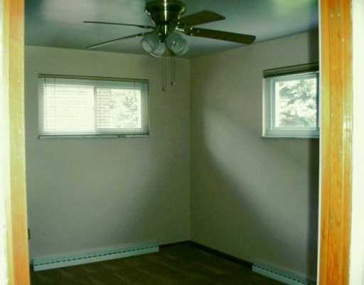 991 Hoffmeyer Road Carnegie, PA 15106 - Photo 5 of 8 Master Bedroom.
