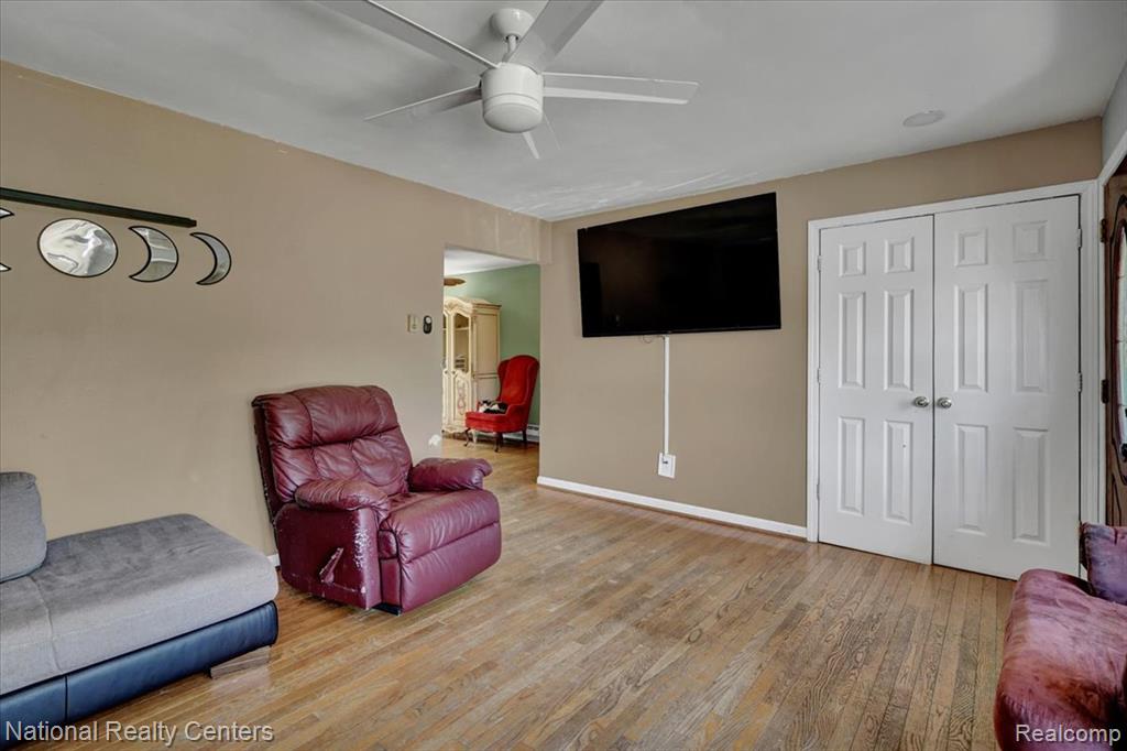 7716 Highland Road White Lake, MI 48383 - Photo 5 of 14 Gallery Image 5