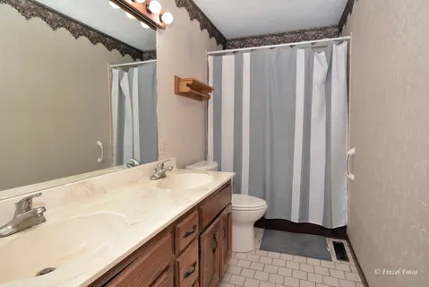 $529,900 | 17001 McGuire Road, Harvard, IL 60033