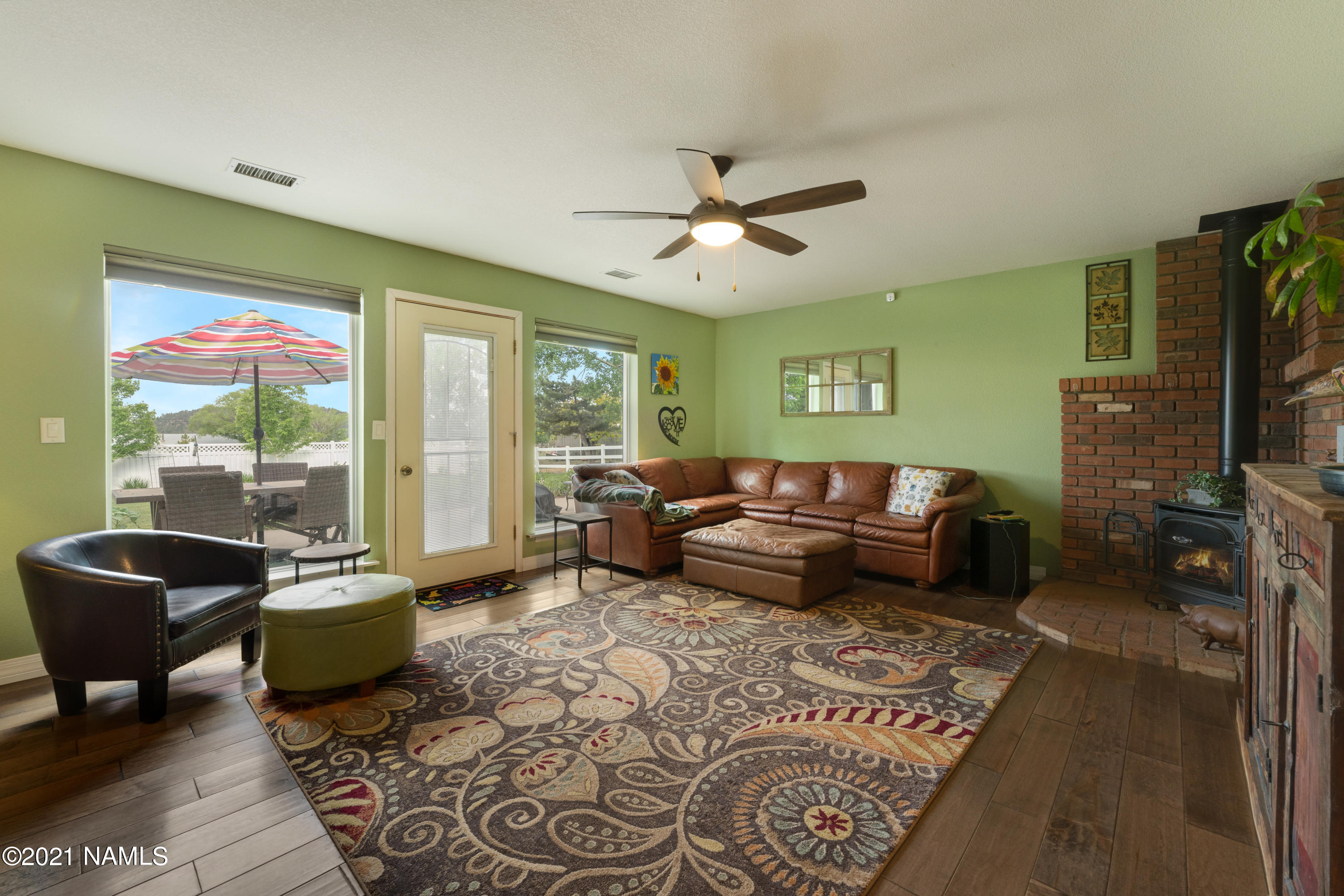 11025 Rodeo Road Flagstaff, AZ 86004 - Photo 5 of 23 Living Room