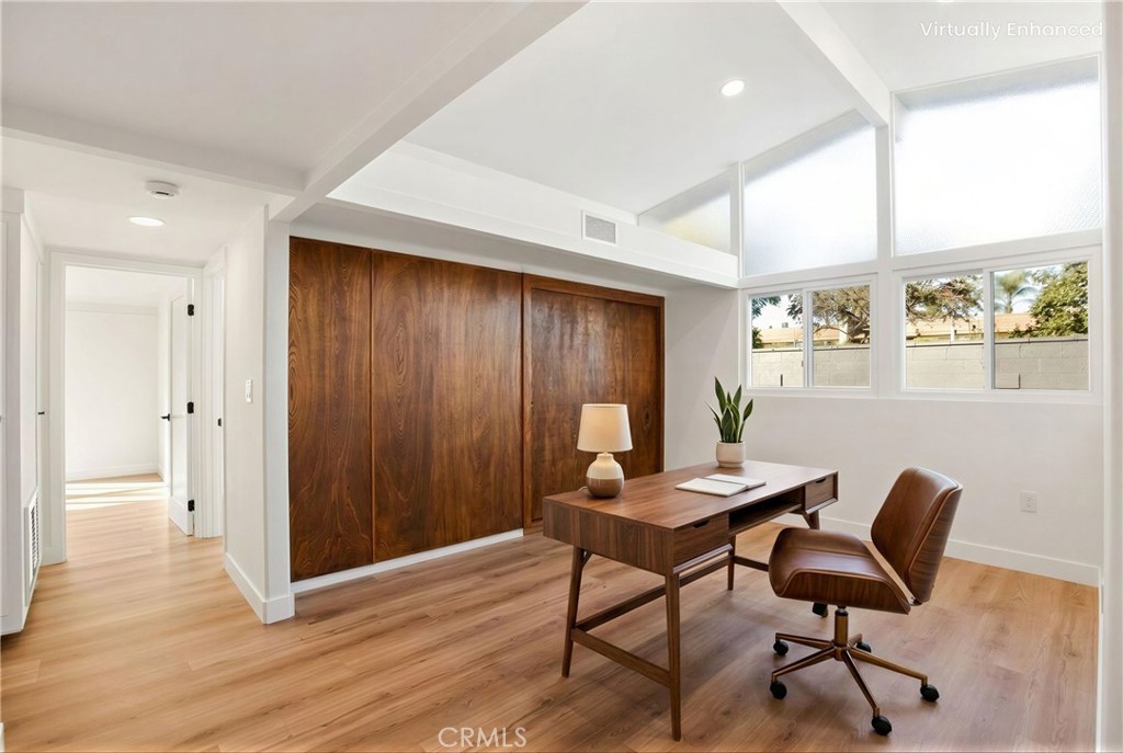 108 Level Place Anaheim, CA 92804 - Photo 7 of 33 Flex Space Virtually Staged