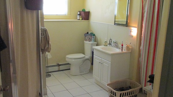 9 Highland Road Merrimac, MA 01860 - Photo 20 of 20 a bathroom with a sink and a toilet