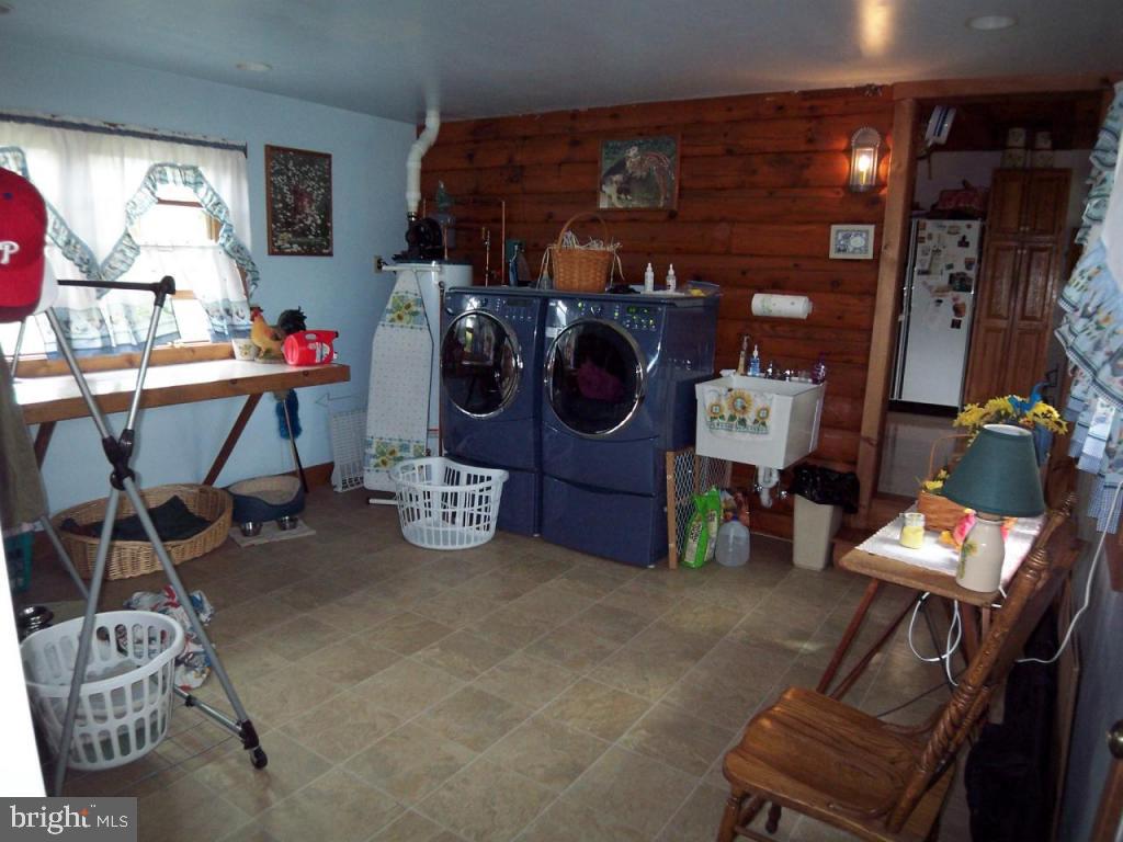 1718 Valley View Road Mount Joy, PA 17552 - Photo 13 of 33