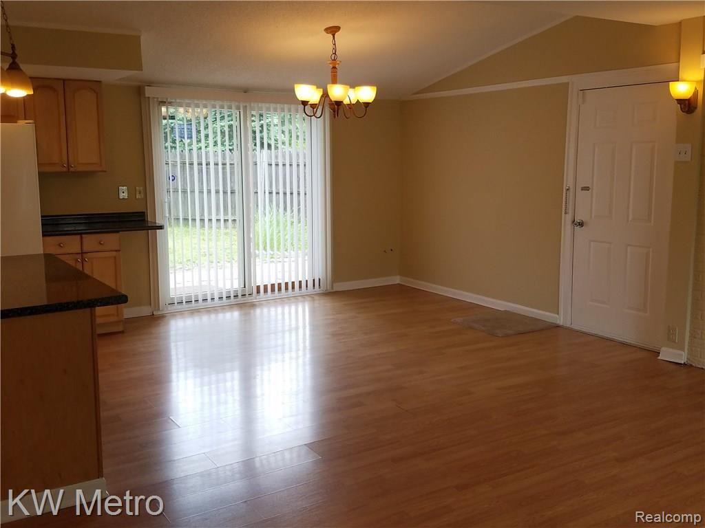 1785 Scheifle Road Walled Lake, MI 48390 - Photo 10 of 53 20180531_124109.jpg