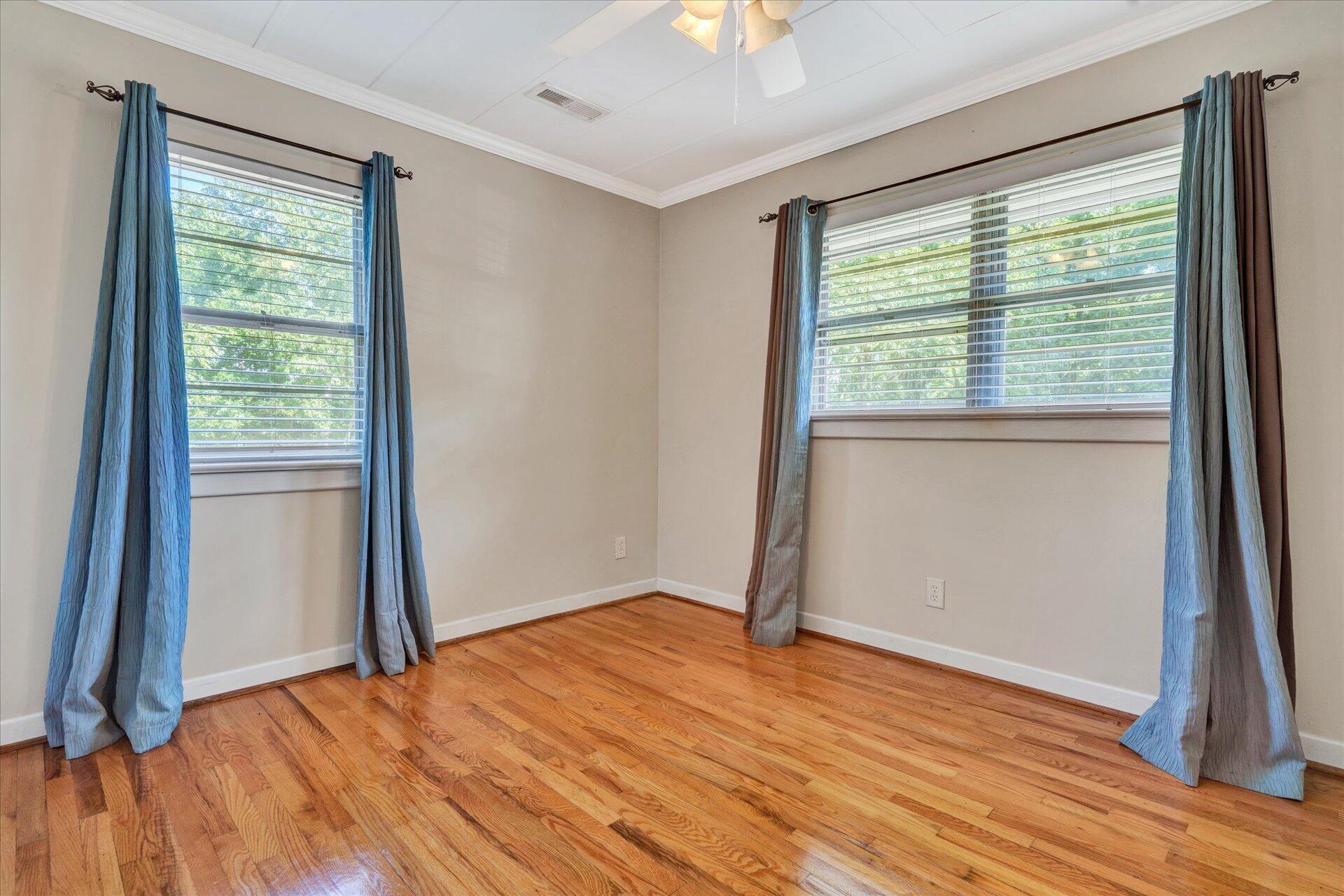 2807 McVitty Road Southwest Roanoke, VA 24018 - Photo 15 of 35 15-DSC2418