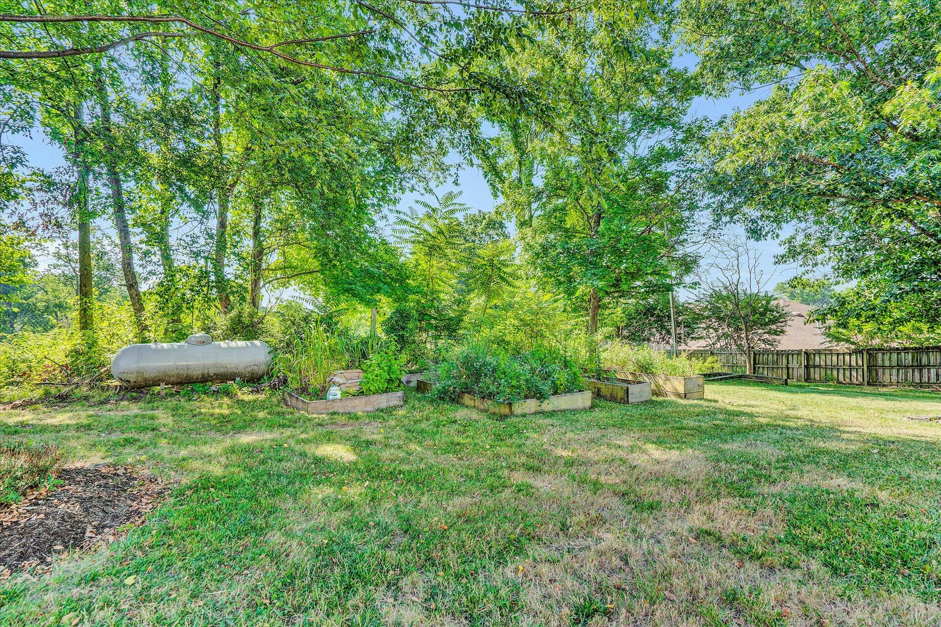 2807 McVitty Road Southwest Roanoke, VA 24018 - Photo 22 of 35 22-DSC2379