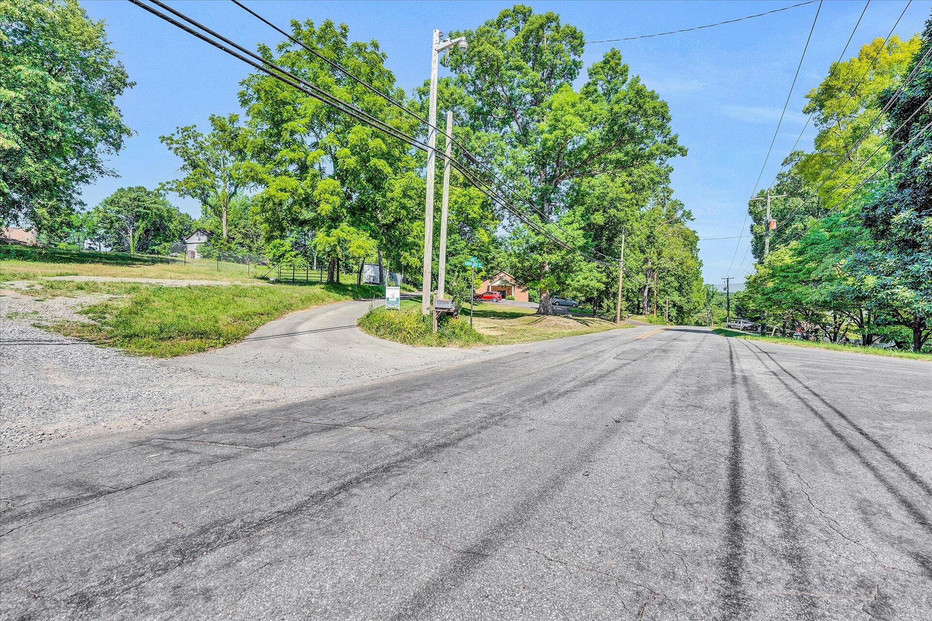 2807 McVitty Road Southwest Roanoke, VA 24018 - Photo 32 of 35 32-DSC2469