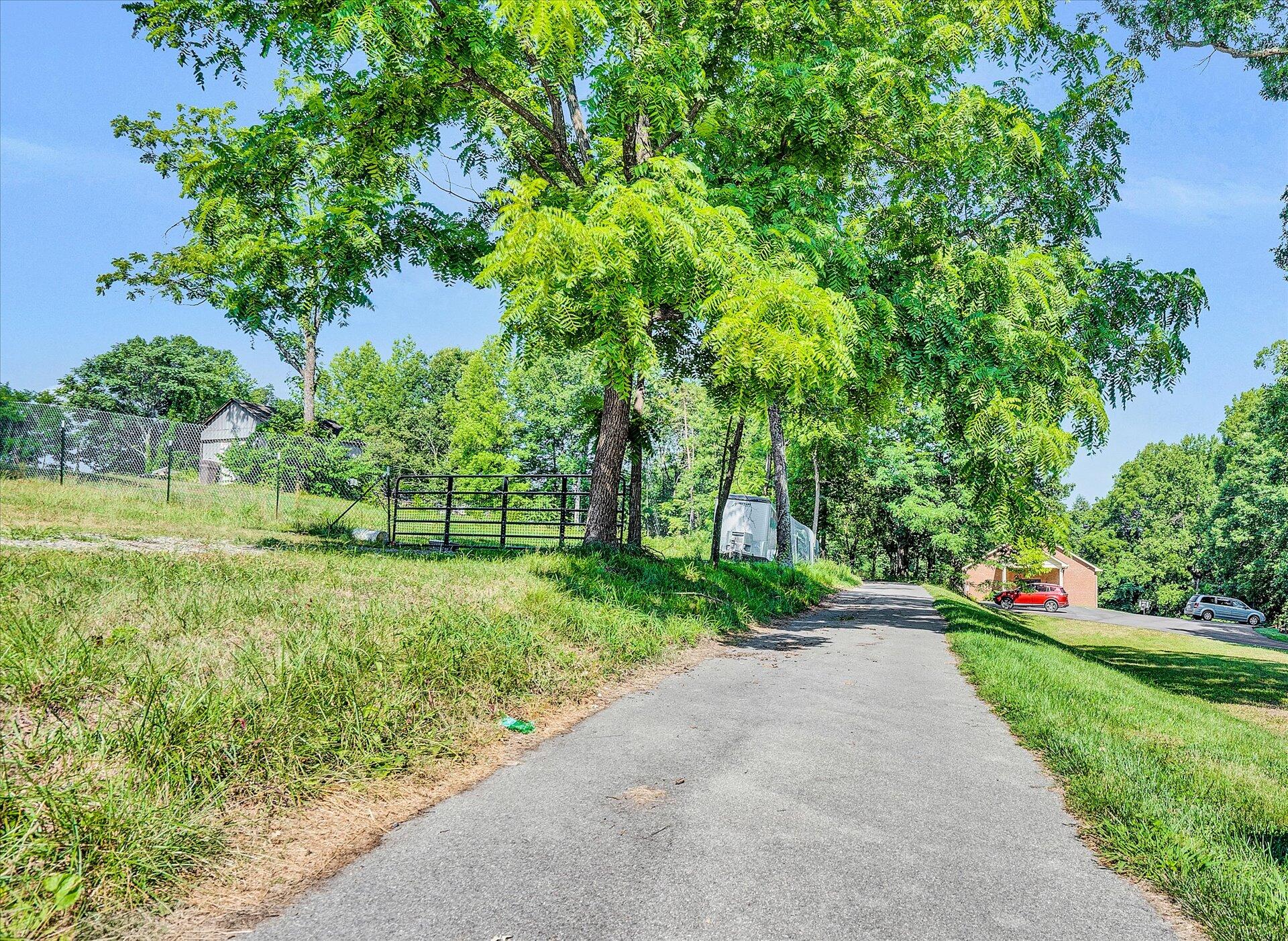 2807 McVitty Road Southwest Roanoke, VA 24018 - Photo 34 of 35 34-DSC2475