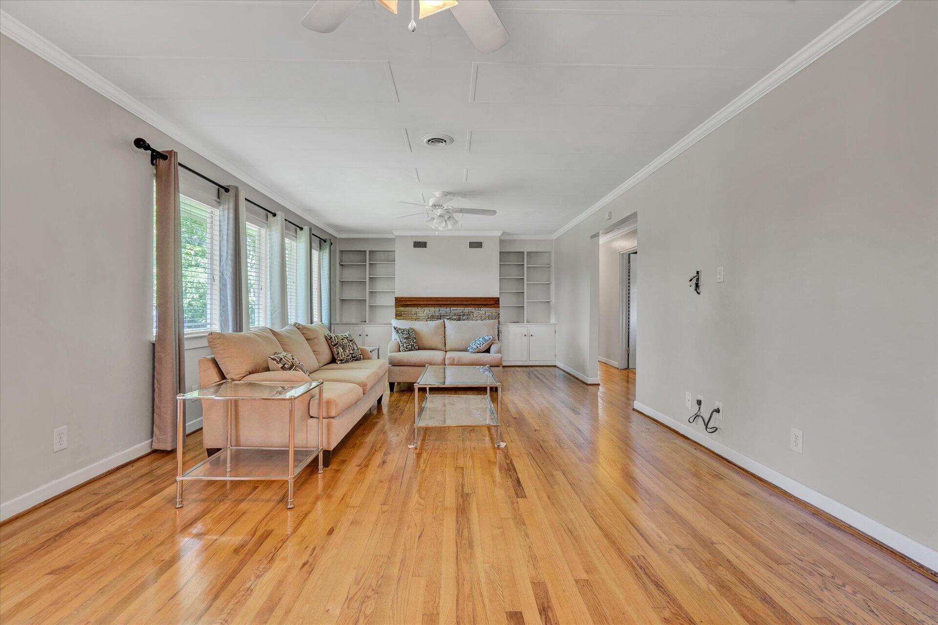 2807 McVitty Road Southwest Roanoke, VA 24018 - Photo 6 of 35 06-DSC2436