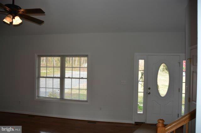 1603 Hollow Road Gore, VA 22637 - Photo 13 of 24 Living Room