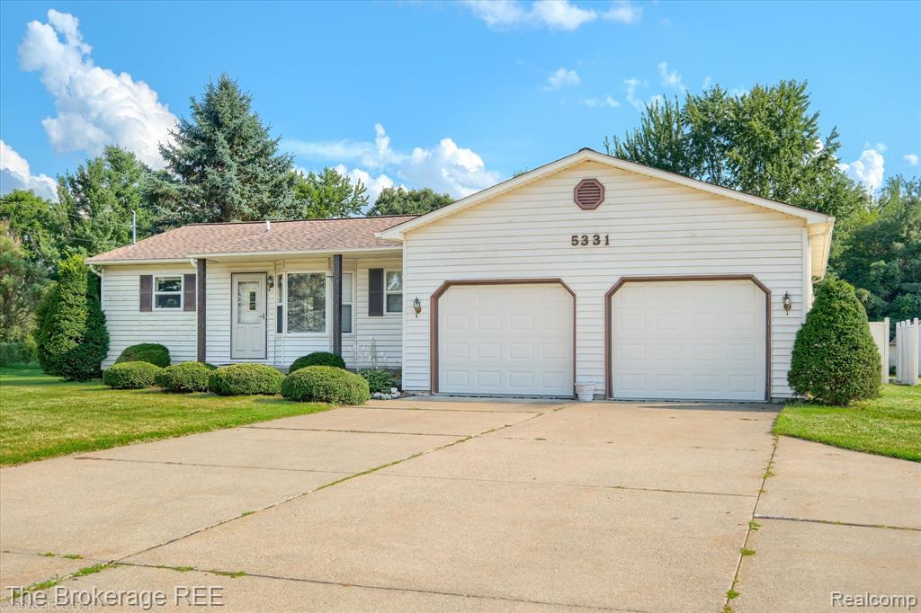 5331 West Farrand Road Clio, MI 48420 - Photo 1 of 38