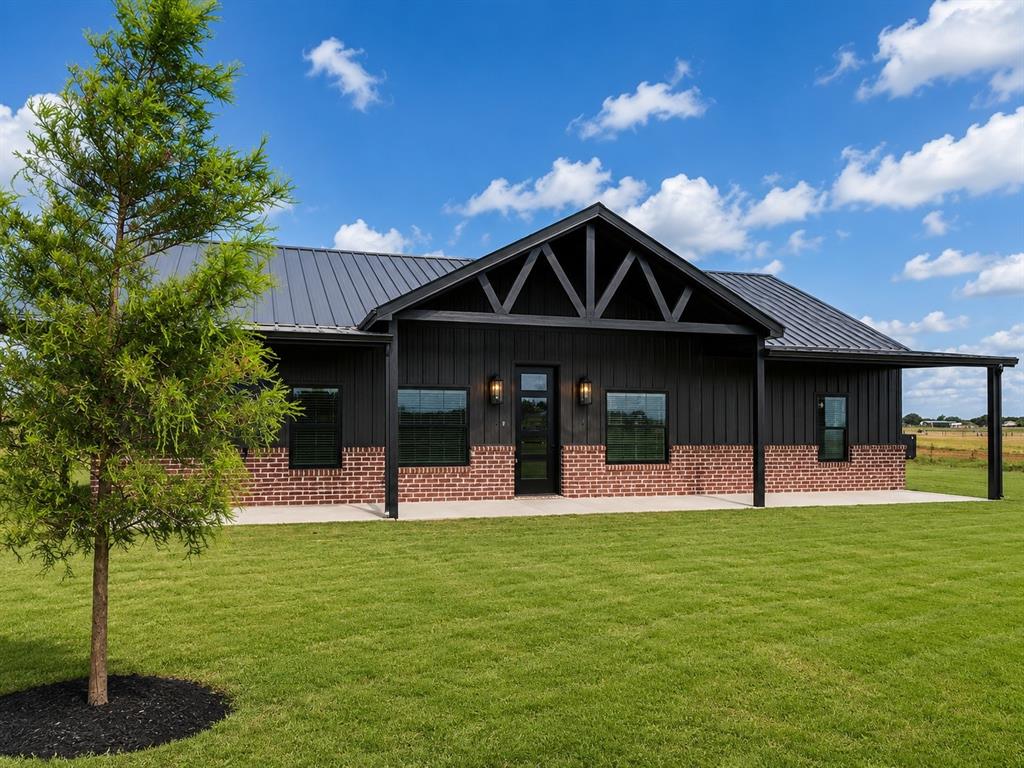 108 Keeter Road Springtown, TX 76082 - Photo 2 of 27 Gallery Image 2